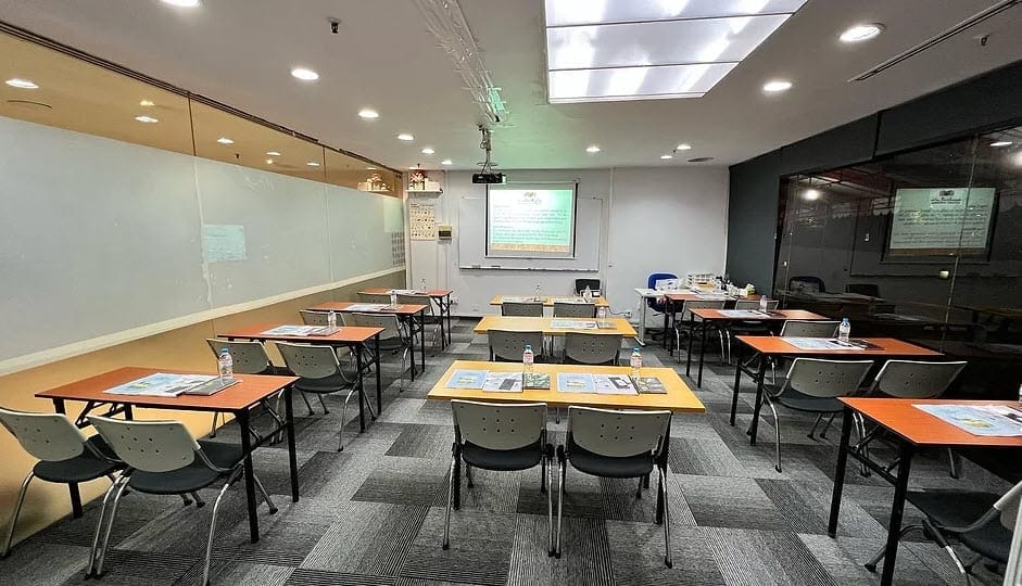 IELTS-University-Preparation-Class-Singapore-Concorde-Hotel-Classroom